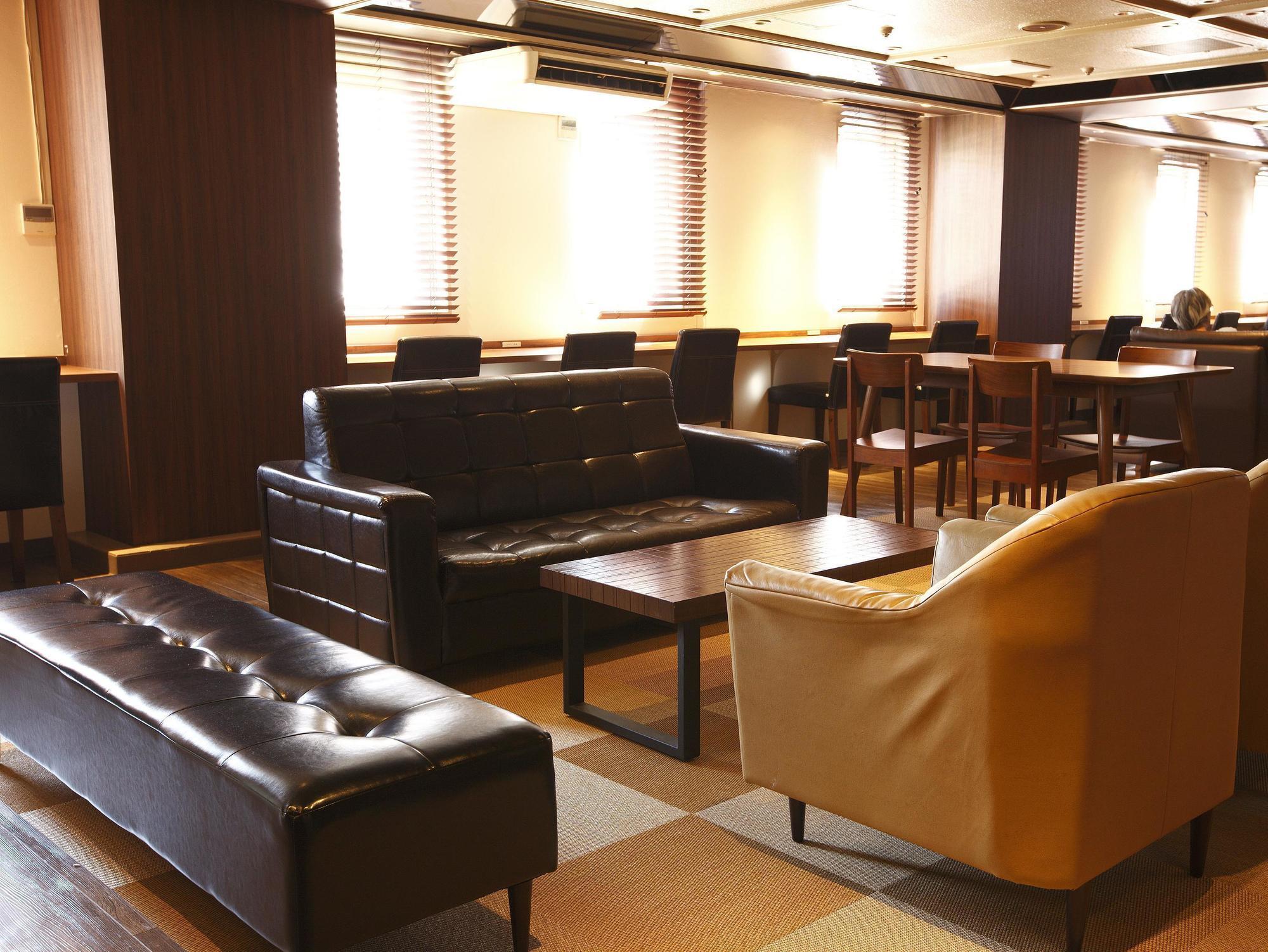 Shinjuku Kuyakusho-Mae Capsule Hotel Токио Екстериор снимка