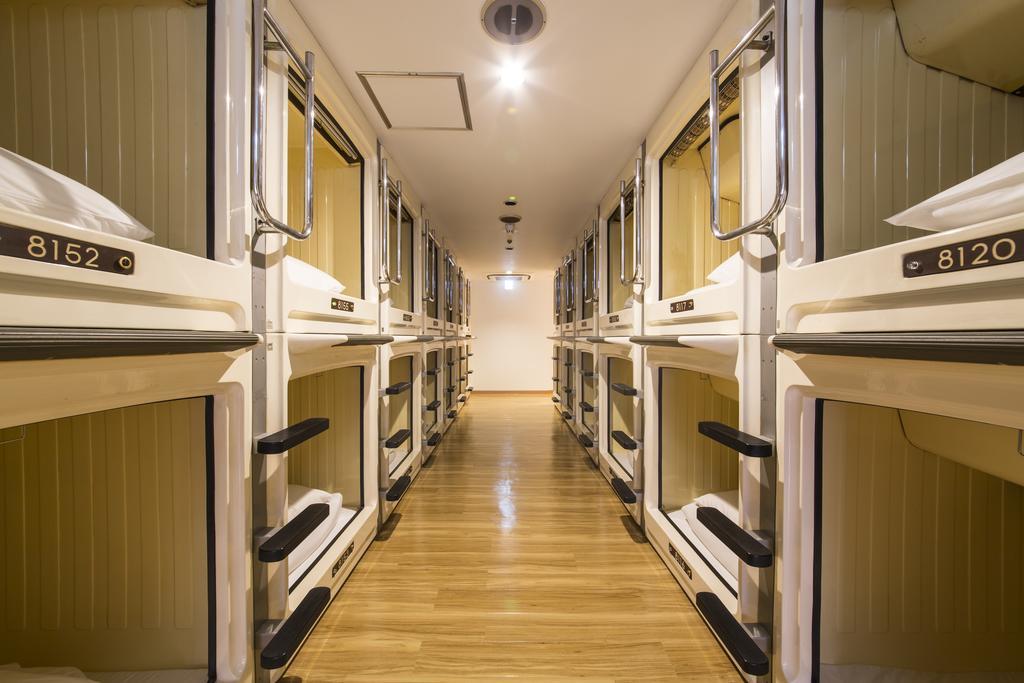 Shinjuku Kuyakusho-Mae Capsule Hotel Токио Екстериор снимка